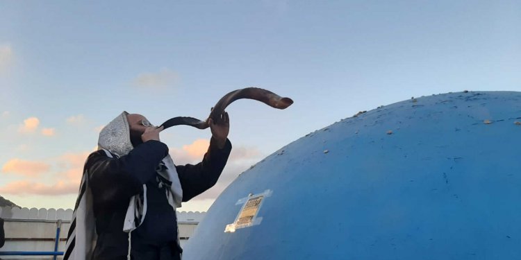 הרה"ג אברהם יעקב סלמון בעמוקה ביום ההילולא