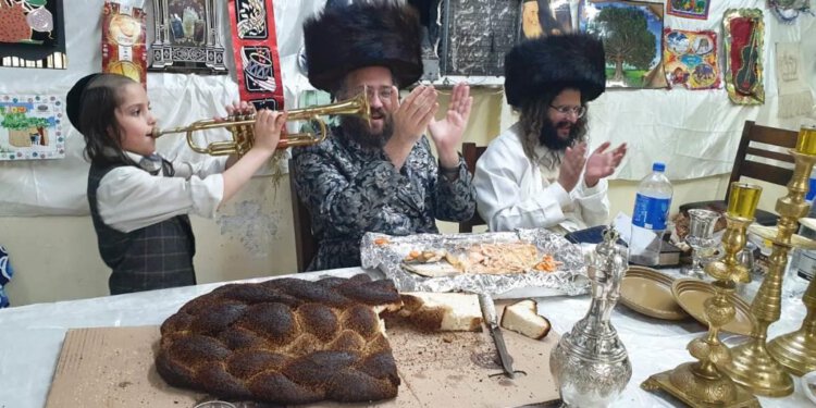 מוצאי שבת סוכות שטפנשט
