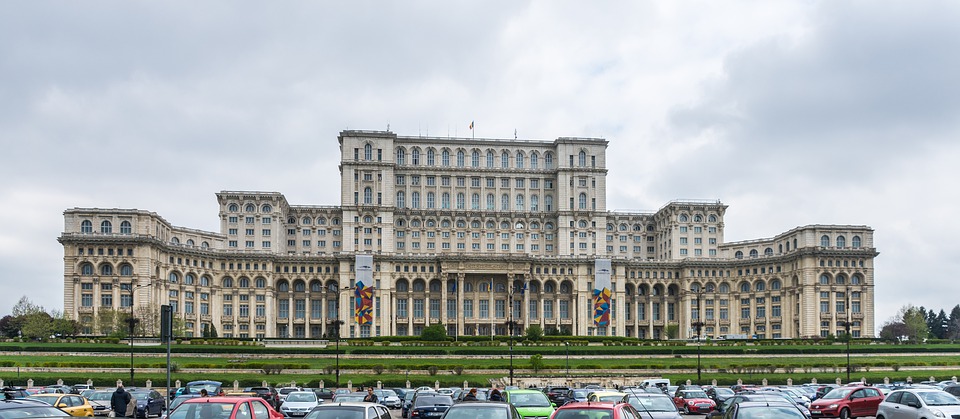 ארמונו של ניקולא צ'אושסקו בבוקרסט בירת רומניה