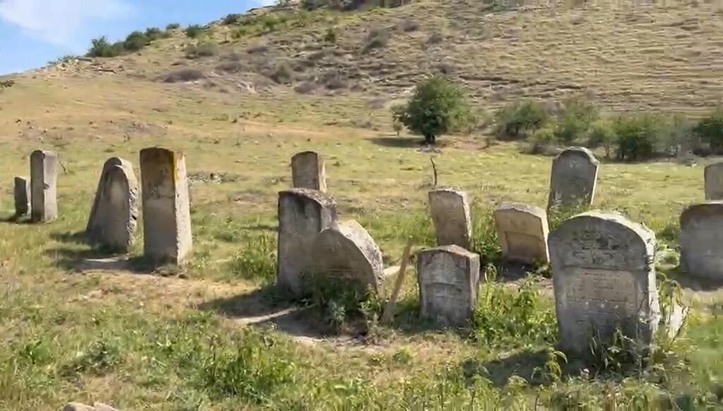 בית הקברות הנטוש ברומניה. קרדיט ויינט